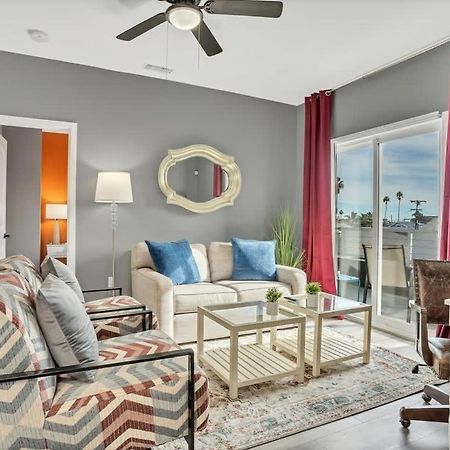Professionals-Restaurants-Fastwifi-A C-Desk- Pets Apartment San Diego Luaran gambar
