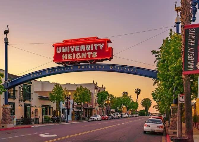 Professionals-Restaurants-Fastwifi-A C-Desk- Pets Apartment San Diego Luaran gambar