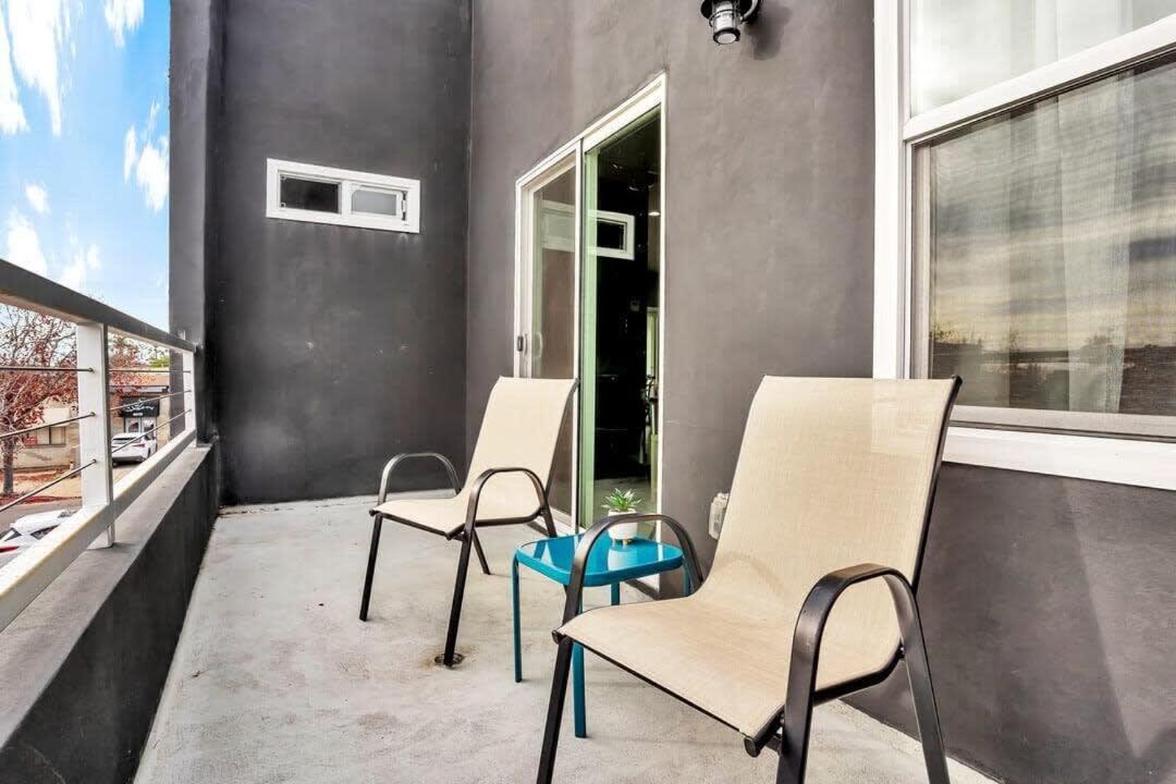 Professionals-Restaurants-Fastwifi-A C-Desk- Pets Apartment San Diego Luaran gambar
