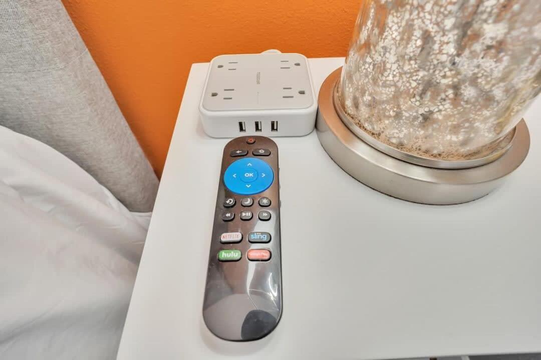 Professionals-Restaurants-Fastwifi-A C-Desk- Pets Apartment San Diego Luaran gambar