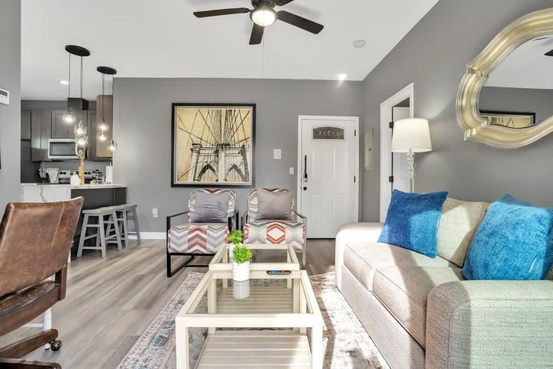 Professionals-Restaurants-Fastwifi-A C-Desk- Pets Apartment San Diego Luaran gambar